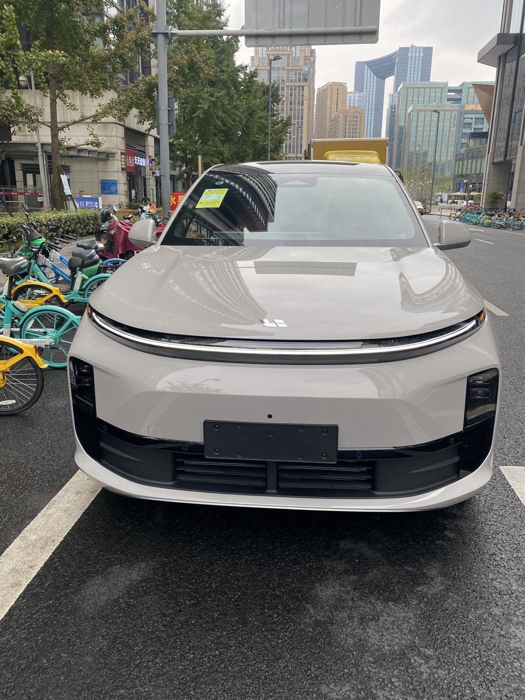 988PAY钱包 MEGA 高压纯电 MPV